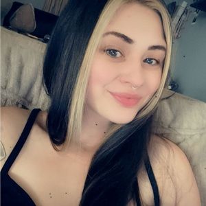 Meet your Posher, Cynthia